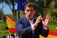 Rivera anima a los españoles en el extranjero a votar el 28 de abril porque está en juego "el futuro del país"