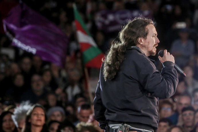 El secretario general de Podemos, Pablo Iglesias, protagoniza el acto de precamp