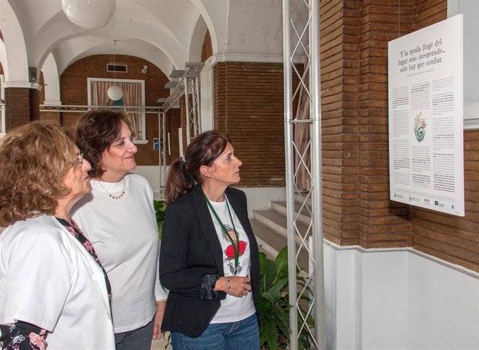 Sevilla.- El Virgen del Rocío acoge la muestra '20 historias de compasión' sobre