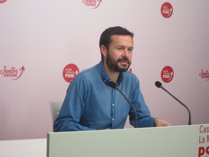 PSOE, orgulloso de que Page haya cumplido el déficit y la deuda "rescatando" san