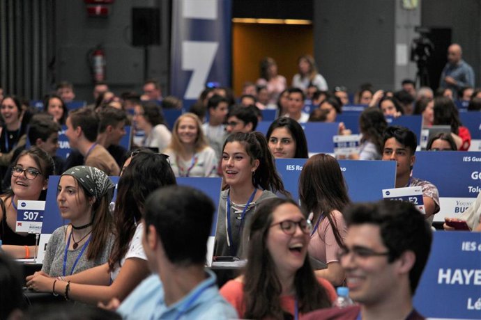 Un total de seis estudiantes de Euskadi llegan a la final del programa de empren