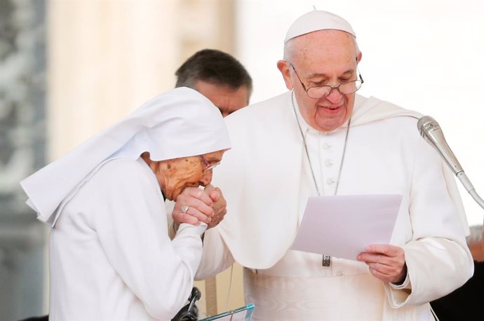 El Papa rinde homenaje a la misionera italiana Maria Concetta Esu por sus 60 año