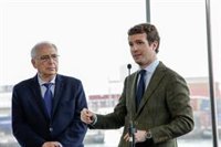 Casado no coincidirá con Aznar y Rajoy en campaña para llegar a "más gente"