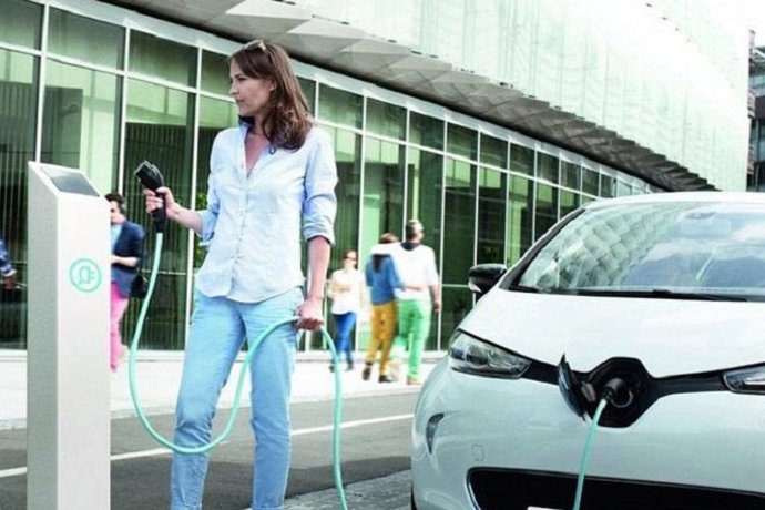 Carga de coche eléctrico