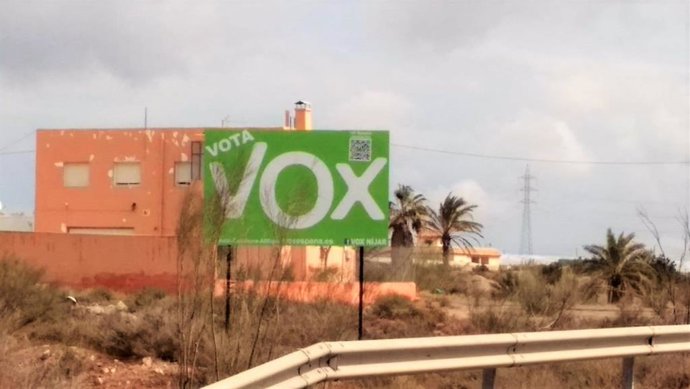 Almería.-28A.-La Junta Electoral da 48 horas a Vox para retirar vallas publicita