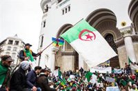 El principal sindicato de Argelia respalda la inhabilitación de Buteflika