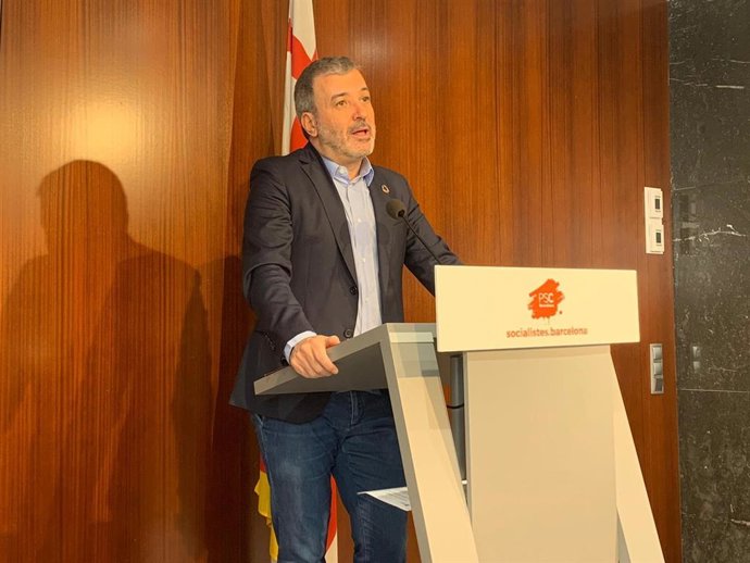 El PSC quiere que Barcelona denuncie a la Generalitat por incumplimientos en dep