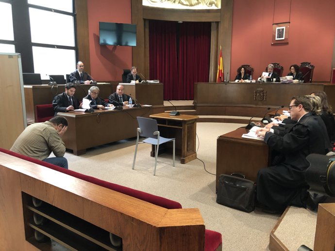 El cas Maristas queda vist per a sentncia després de les acusacions de Benítez a la congregació