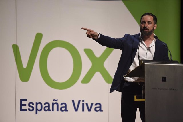 El presidente de Vox, Santiago Abascal, visita Huesca