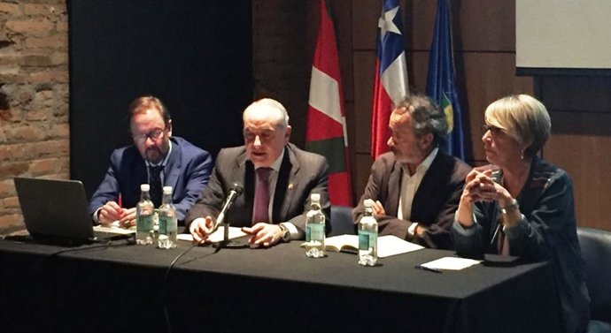 Arriola reivindica la función "social" de la vivienda y no reducirla a mercancía