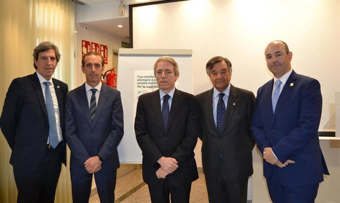 Profesionales sanitarios de Madrid lanzan una campaña en apoyo al suministro de 