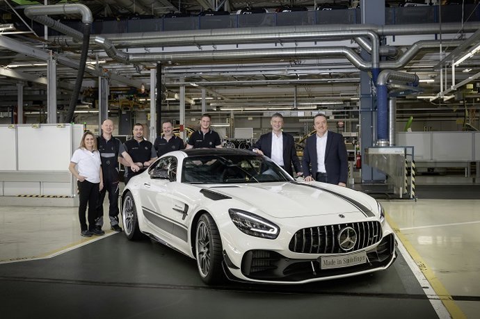 Economía/Motor.- Mercedes-AMG inicia la producción de la actualizada familia GT 