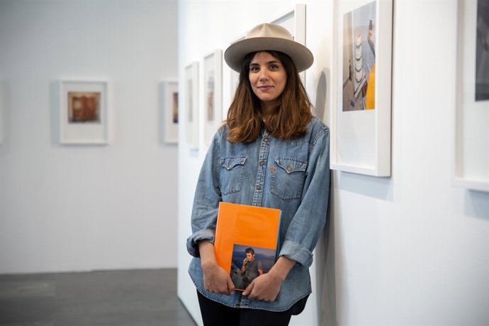 Cultura.- El fotoperiodismo de Laura Silleras busca resquicios de un Cabanyal pa