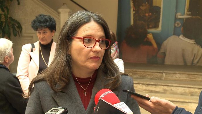 Oltra atiende a Europa Press tras la reunión