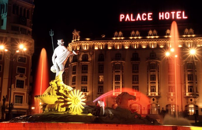 Hoteleros madrileños se suman el sábado a la 'Hora del Planeta' con apagado de l