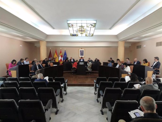 La Diputación de Segovia baja las tasas de devolución de los prestamos de cooper