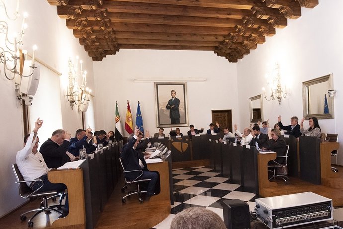 [Grupoextremadura] Nota Pleno Diputación De Cáceres