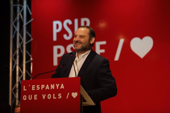 28A.- Ábalos diu que el PSOE no utilitzar a Catalunya per treure "rdit elector