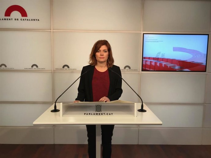 Elisenda Alamany, portavoz de CatECP en el Parlament, en rueda de prensa 