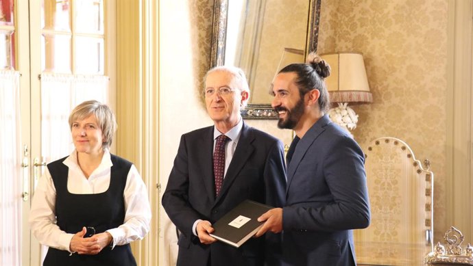 Picornell es reuneix amb el president del TSJIB i amb el coronel cap de l'Aeródr