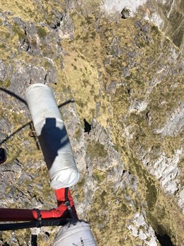 Rescatado en helicóptero un montañero atrapado en una 'aguja' de Picos de Europa