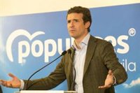 Casado intenta zanjar la polémica del aborto abierta por Suárez y rechaza llevar a su programa temas que dividen