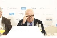 Aguirre empieza a negociar una ley específica "para todo tipo de familias" con "máximo consenso"