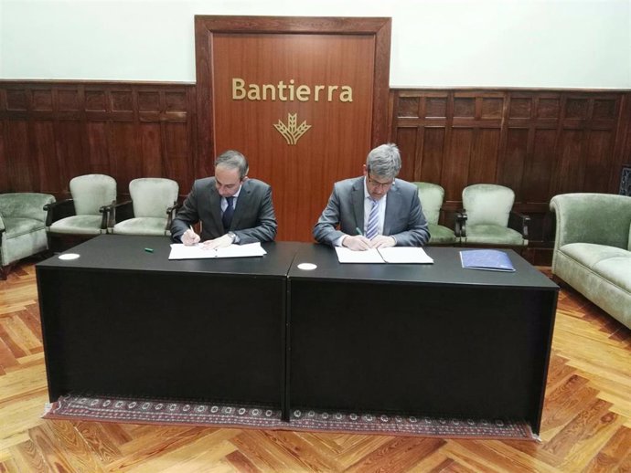 Bantierra y los industriales de la Ribera Baja del Ebro fomentan el el emprendim