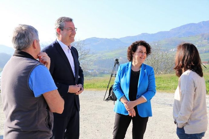 Olano supervisa los avances de la instalación de la Banda Ancha Ultrarrápida en 