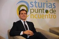 Rivera afea a Iceta su "propuesta inmoral" sobre Cataluña y rechaza un "debate de ruptura"