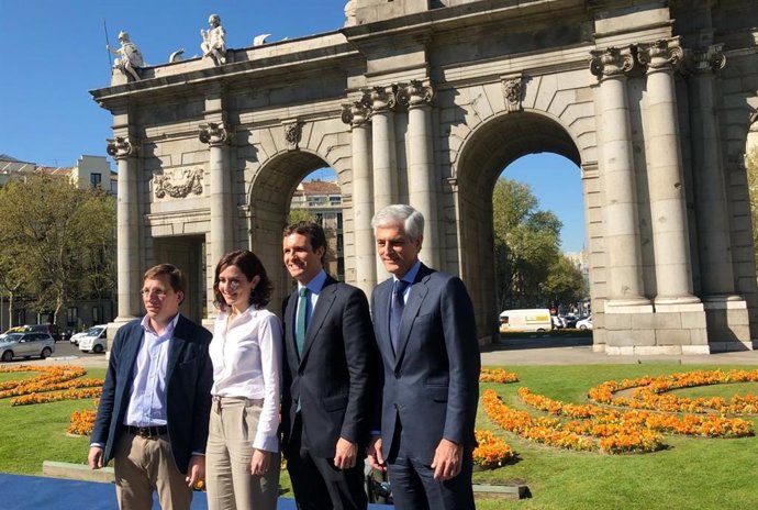 Almeida alaba la "reconocida trayectoria profesional" de Suárez Illana, "símbolo