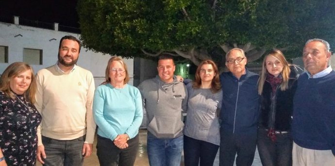 Almería.-26M.-La presidenta de AUAN concurrirá con PP de Cantoria tras renunciar