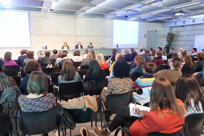 Educació es reuneix amb representants d'escoletes de 0 a 3 anys per explicar-li