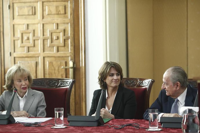 Acto de entrega de condecoraciones al Consejo de Estado