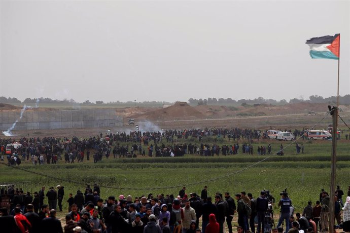 O.Próximo.- Cientos de miles de palestinos comienzan en Gaza la conmemoraciión d