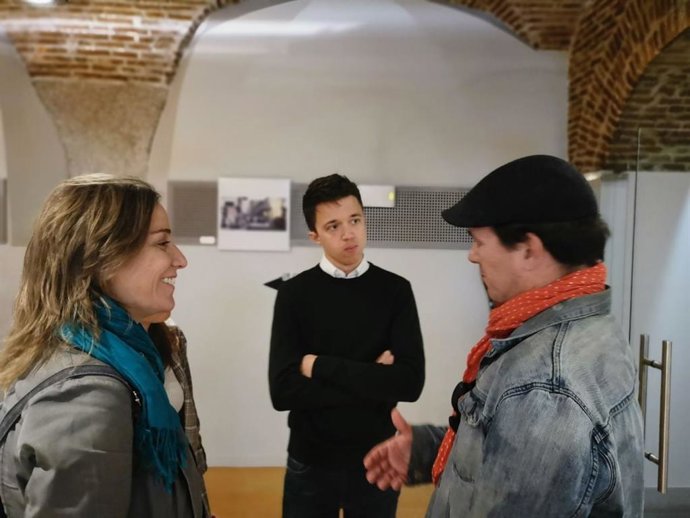 VÍDEO: Errejón pide una placa en Puerta del Sol en memoria a los que "defendiero