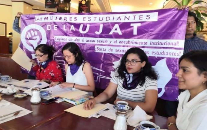 Universitarias de Tabasco denuncian acoso sexual en la institución y el rector a