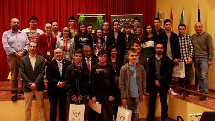 El IES Pando de Oviedo triunfa en la VIII Olimpiada de Ingeniería Informática