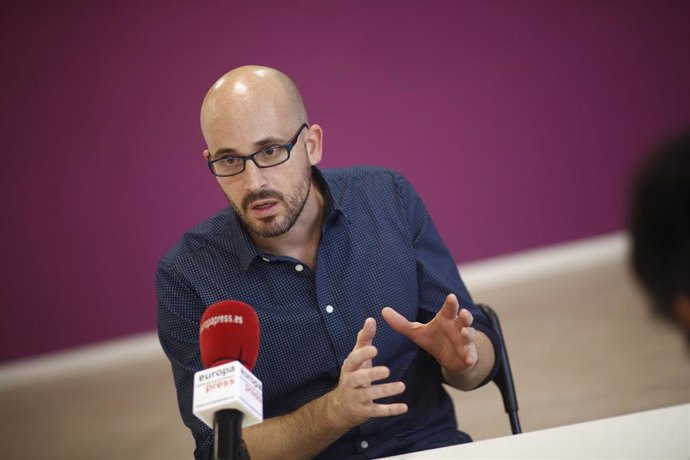 Podemos propondrá una renta básica de entre 600 y 1.300 euros que costaría entre