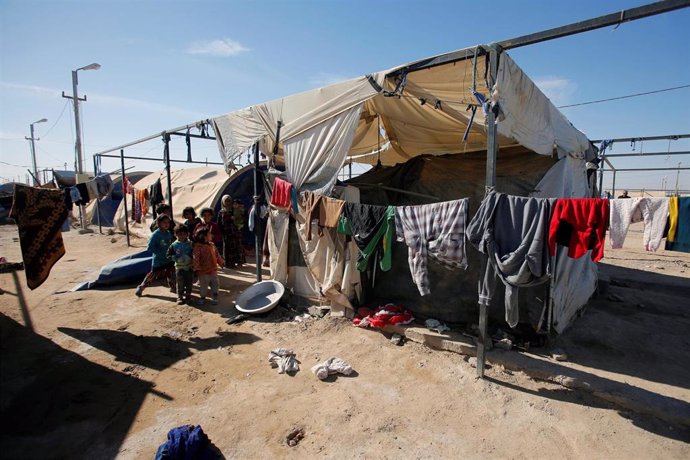 Niños desplazados en el campamento de Amriyat en Faluya