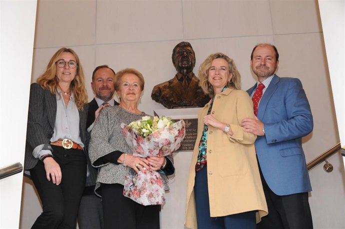 Huelva.- Caja Rural homenajea por su 50 aniversario a José Luis García Palacios 