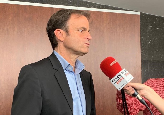 Asens demana a Pedro Sánchez que l'Advocacia de l'Estat deixi de torpedinar "la 