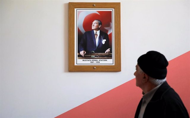 Turquía.- Resultados oficiales parciales dan la Alcaldía de Ankara a la oposició