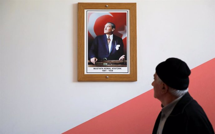 Turquía.- Resultados oficiales parciales dan la Alcaldía de Ankara a la oposición