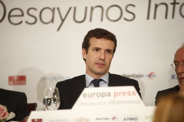 El presidente del PP, Pablo Casado, protagoniza un Desayuno Informativo de Europ