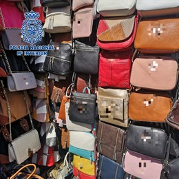 Sucesos.- Intervienen más 4.000 productos falsificados en Arona valorados en 1,5