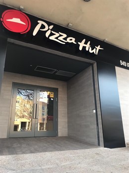 La primera tienda de Pizza Hut en Castilla-La Mancha abre sus puertas este miérc