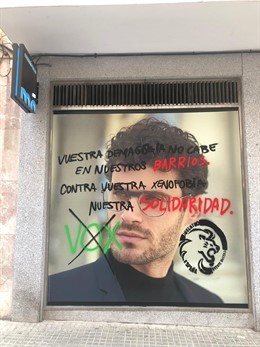 VOX Palma diu que "radicals" han apedregat la seva seu a Palma i han pintat el 