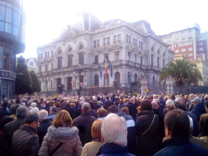 Manifestación contra el impuesto de Sucesiones
