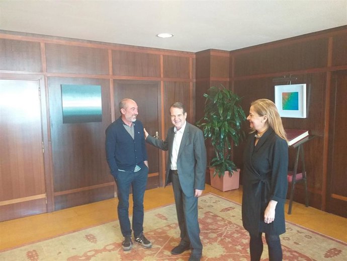 Abel Caballero anuncia 318.000 euros para O Marisquiño y critica que la Xunta "i